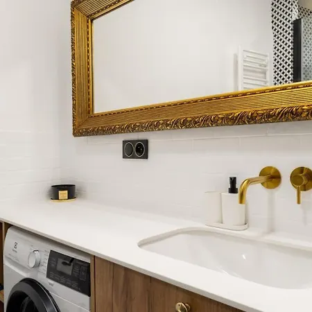 Bergamot Center 아파트 *