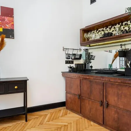 Bergamot Center Апартаменты