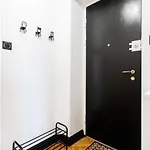 아파트 Bergamot Center *